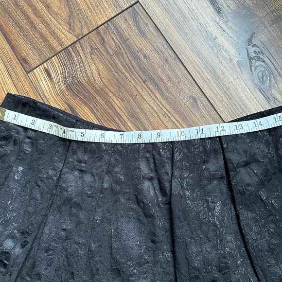 DKNY Pleated Brocade Mini Skirt with Pockets 🖤✨ - Picture 8 of 9